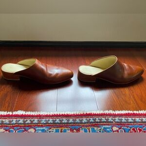 Nisolo Mariela Mule Brandy